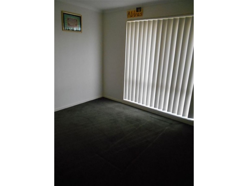 2 Greenfield Court, Cranbourne North VIC 3977