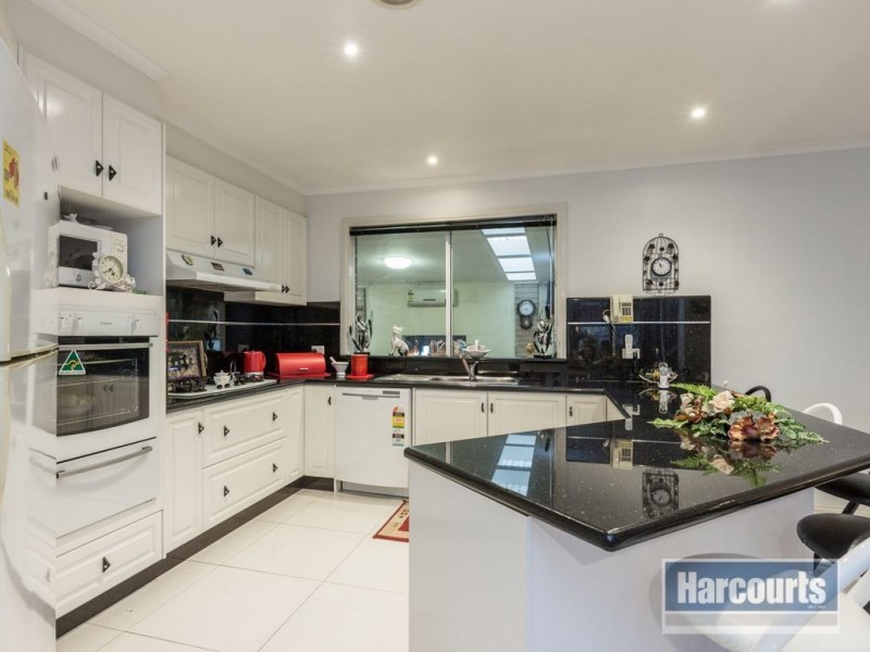 8 Walcott Place,, Narre Warren South VIC 3805