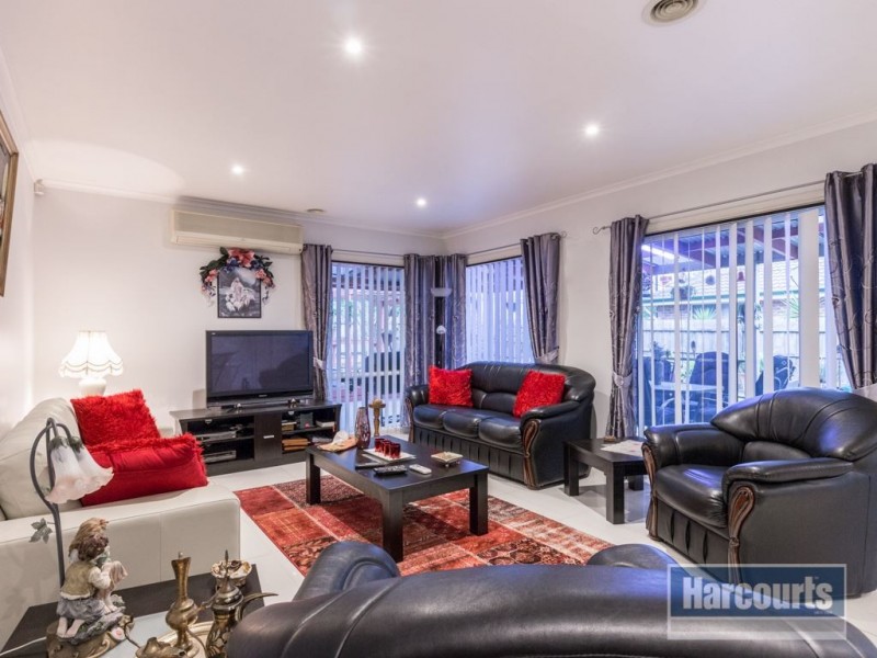 8 Walcott Place,, Narre Warren South VIC 3805