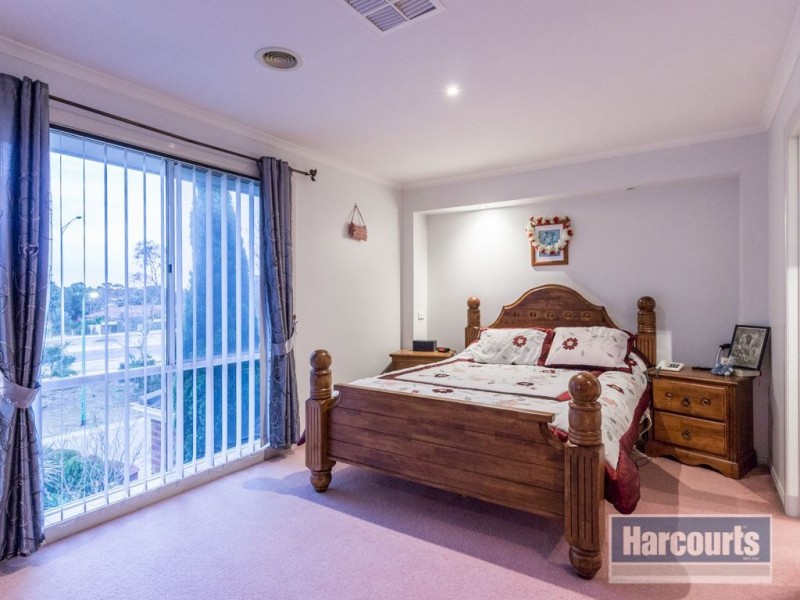 8 Walcott Place,, Narre Warren South VIC 3805