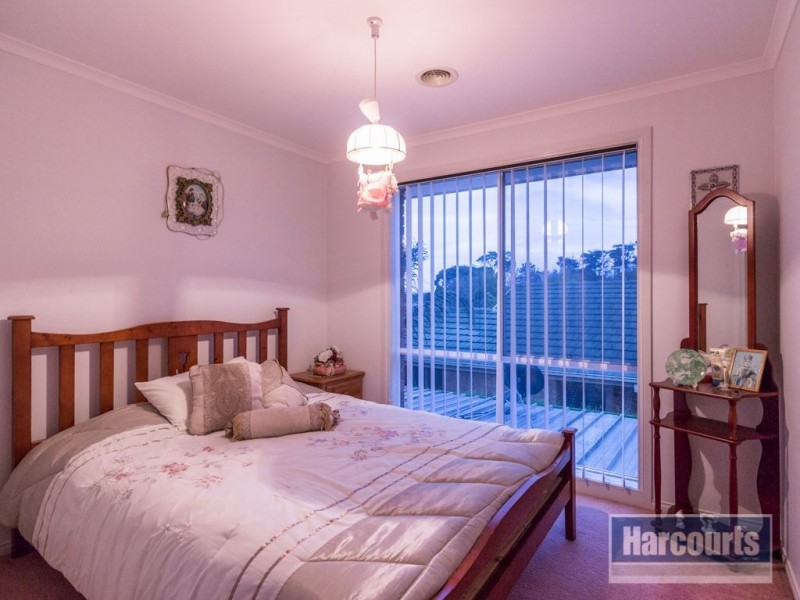 8 Walcott Place,, Narre Warren South VIC 3805