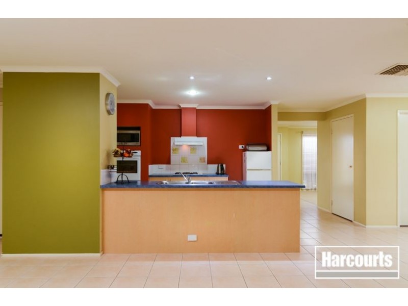 50 Robinswood Parade, Narre Warren South VIC 3805