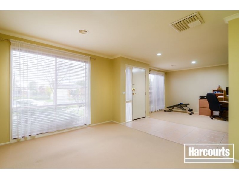 50 Robinswood Parade, Narre Warren South VIC 3805