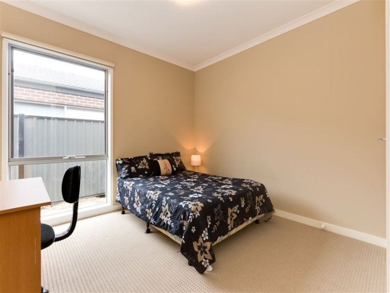 30 Falabela Road, Clyde North VIC 3978