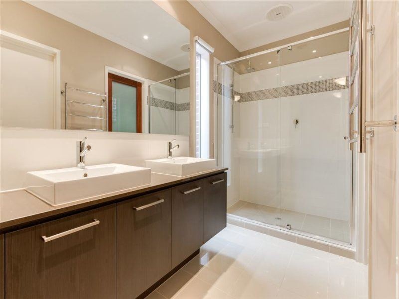 30 Falabela Road, Clyde North VIC 3978