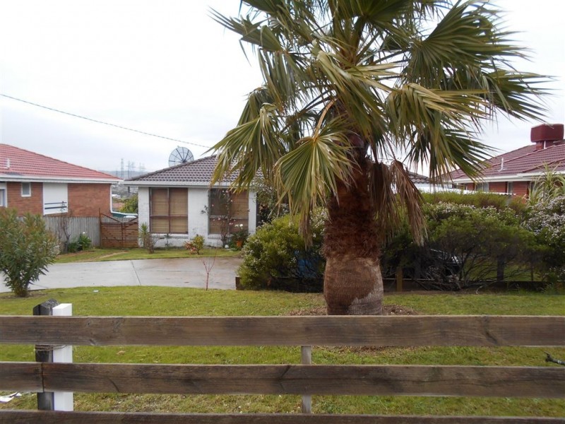 8 Fitzgerald Road, Hallam VIC 3803