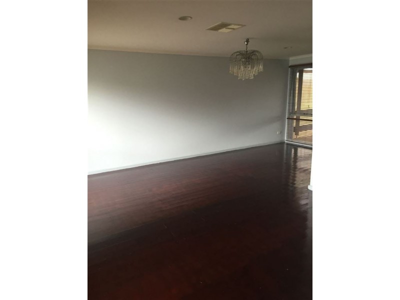 8 Fitzgerald Road, Hallam VIC 3803