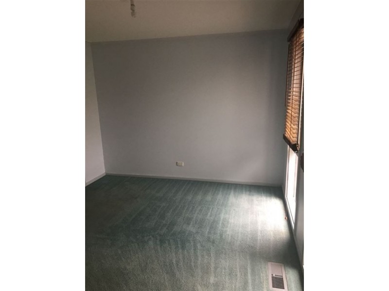 8 Fitzgerald Road, Hallam VIC 3803