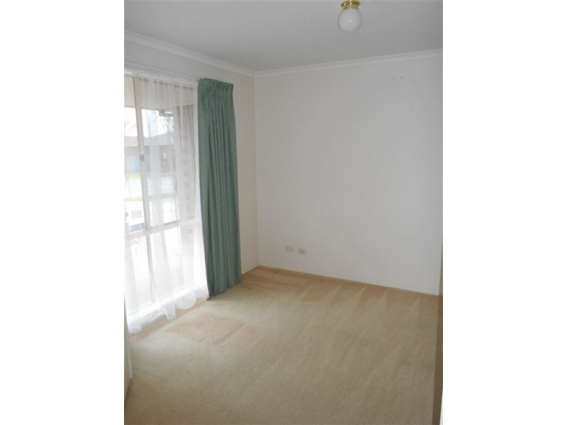 25 Trafalgar Way, Cranbourne East VIC 3977
