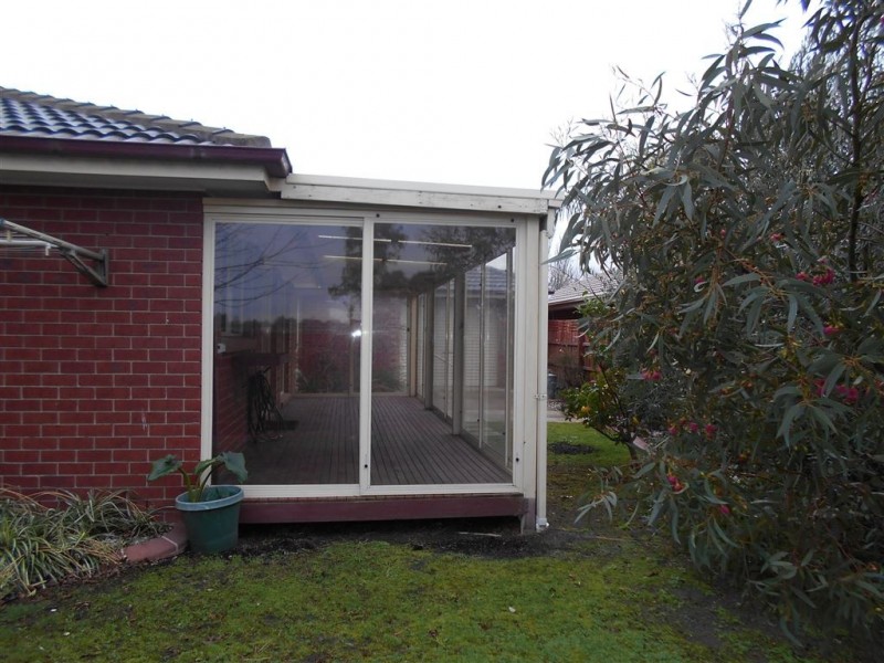 25 Trafalgar Way, Cranbourne East VIC 3977