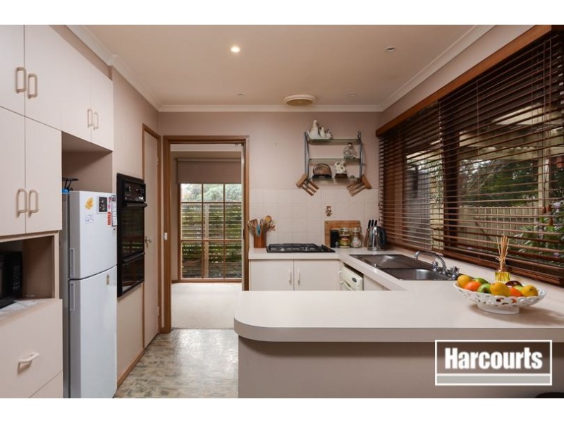 14 Brentwood Drive, Cranbourne North VIC 3977