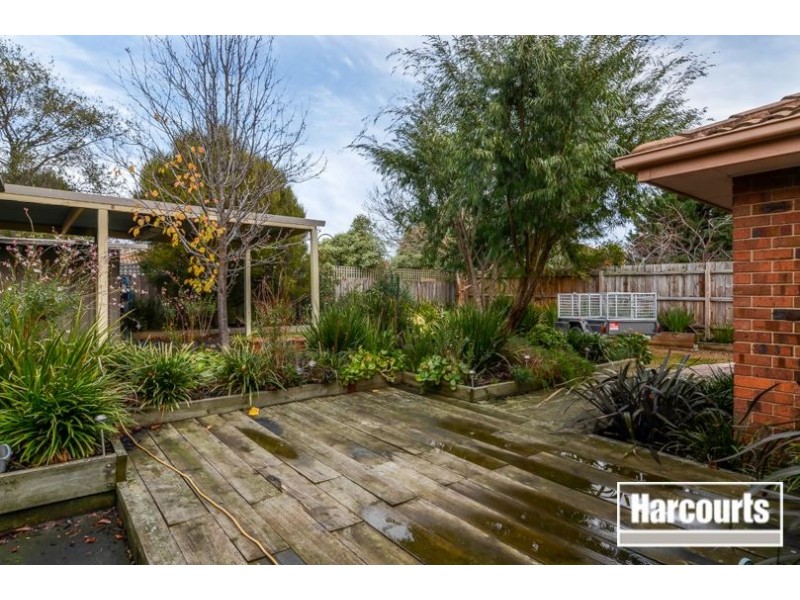 14 Brentwood Drive, Cranbourne North VIC 3977