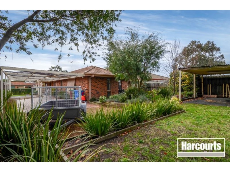 14 Brentwood Drive, Cranbourne North VIC 3977