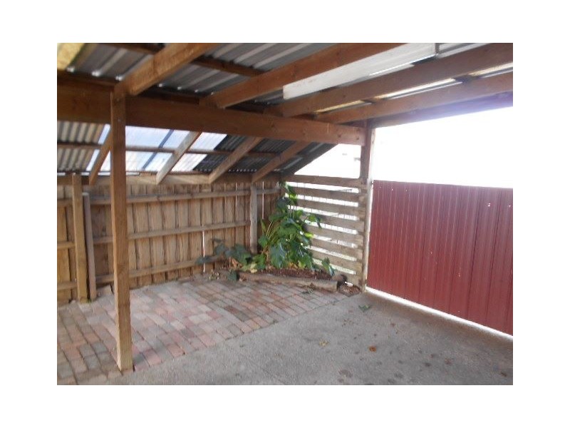 18 Cranbourne Drive, Cranbourne VIC 3977
