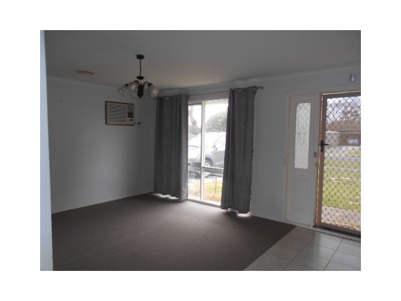 11 Barkly Street, Cranbourne VIC 3977