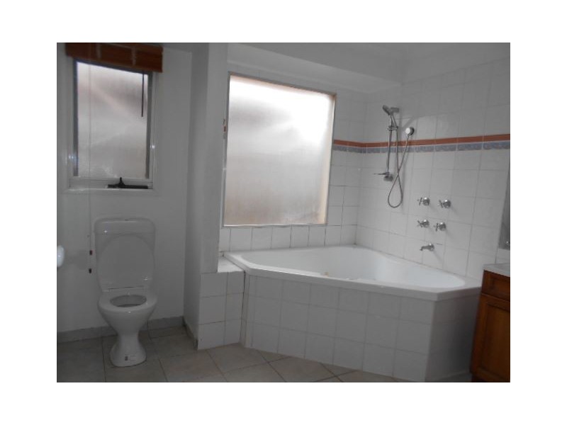 11 Barkly Street, Cranbourne VIC 3977