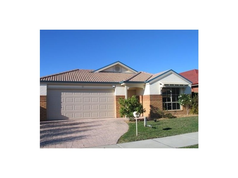 24 Chatswood Drive, Narre Warren South VIC 3805