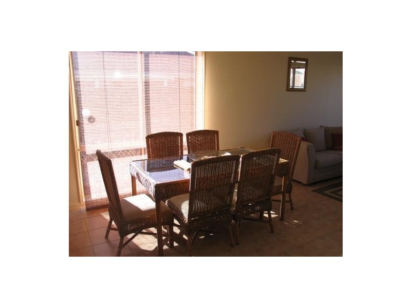 24 Chatswood Drive, Narre Warren South VIC 3805