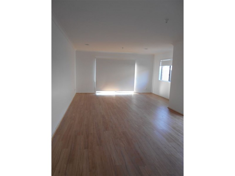 35 Springleaf Avenue, Clyde North VIC 3978