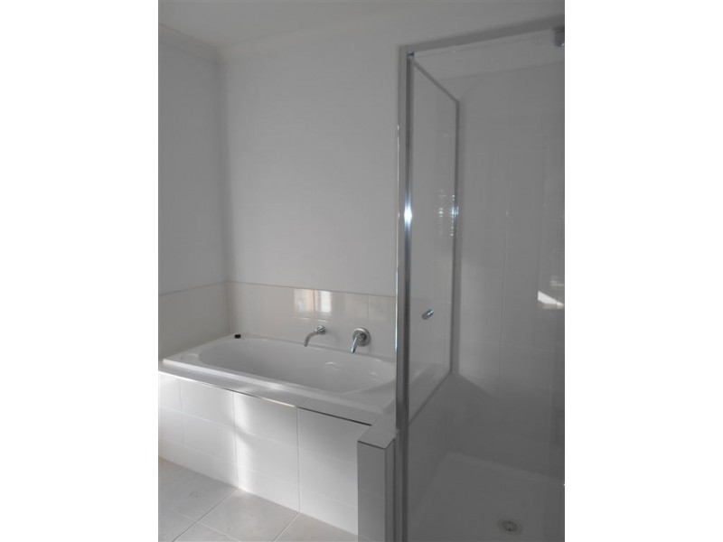 35 Springleaf Avenue, Clyde North VIC 3978