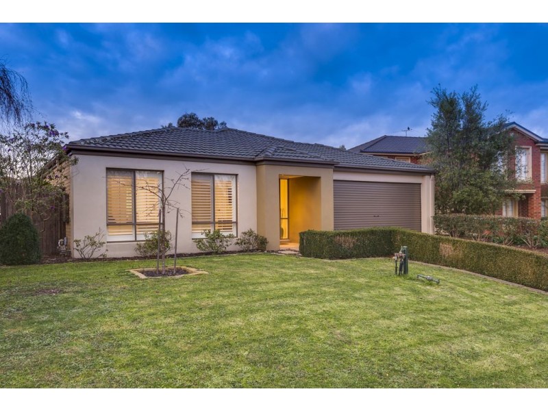 122 Robinswood Parade, Narre Warren South VIC 3805