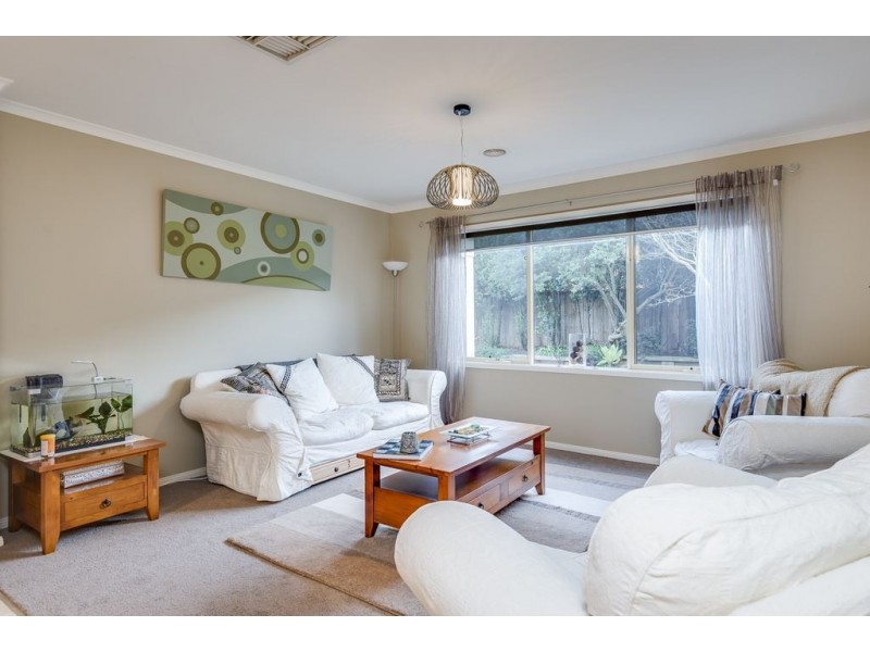 122 Robinswood Parade, Narre Warren South VIC 3805