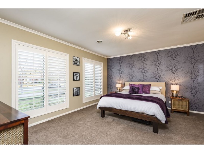 122 Robinswood Parade, Narre Warren South VIC 3805