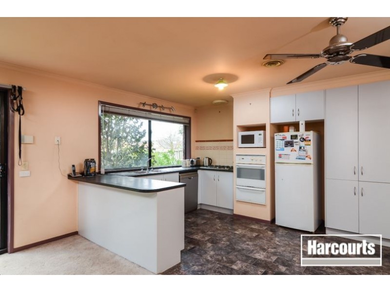 12 Chadbourn Place, Narre Warren South VIC 3805