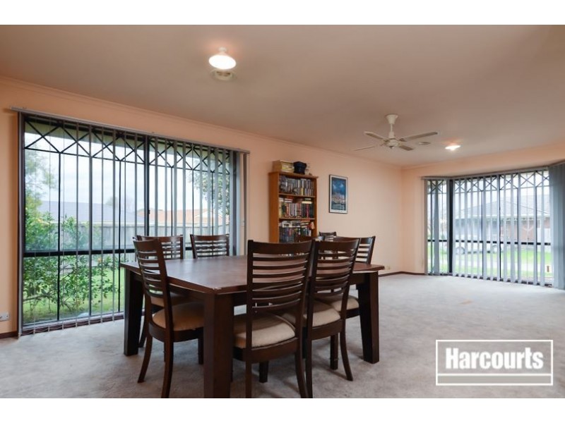 12 Chadbourn Place, Narre Warren South VIC 3805