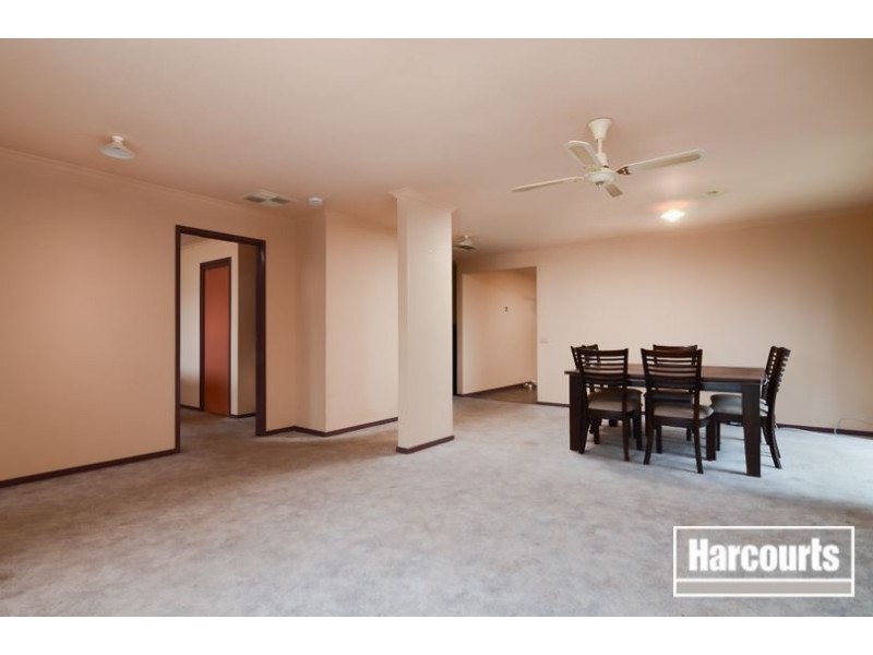 12 Chadbourn Place, Narre Warren South VIC 3805