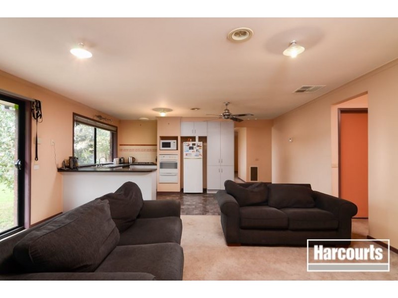 12 Chadbourn Place, Narre Warren South VIC 3805