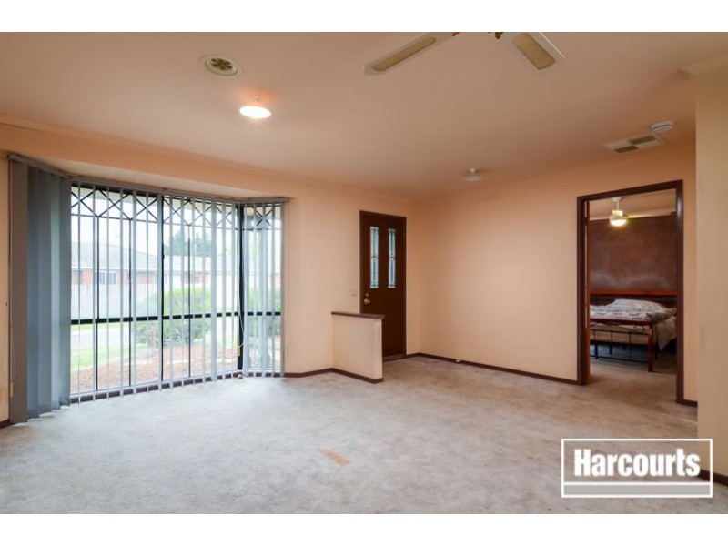 12 Chadbourn Place, Narre Warren South VIC 3805