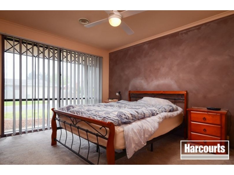 12 Chadbourn Place, Narre Warren South VIC 3805