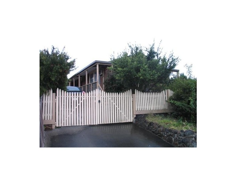 4 Tamarisk Road, Narre Warren VIC 3805