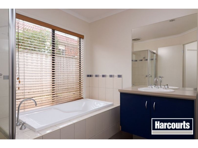 1 Azure Place, Narre Warren South VIC 3805