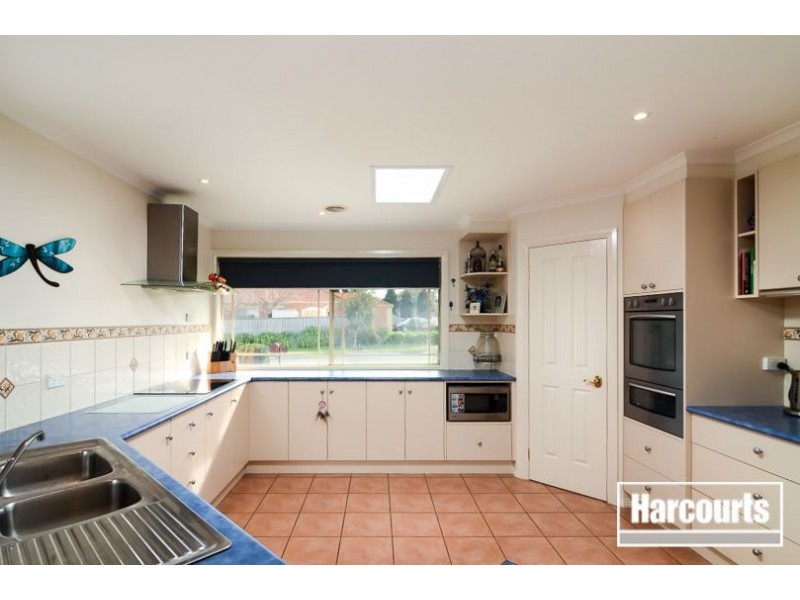 19 Darcy Niland Crescent, Lynbrook VIC 3975