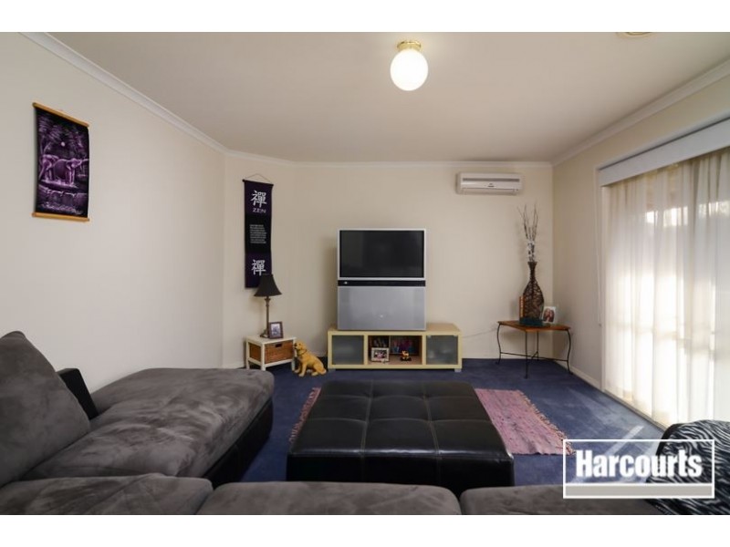 19 Darcy Niland Crescent, Lynbrook VIC 3975