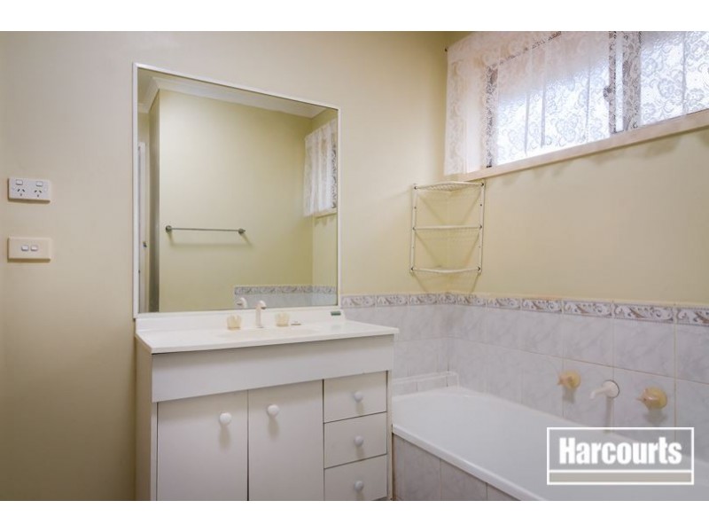 68 Raisell Road, Cranbourne West VIC 3977