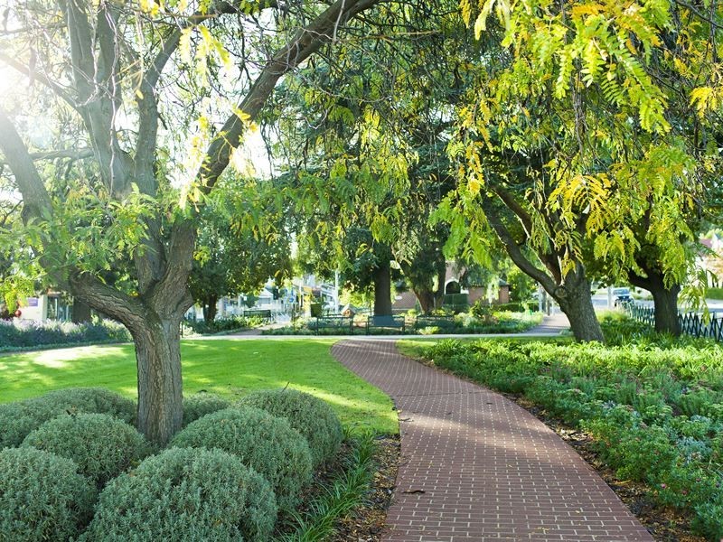 87 Beauford Avenue, Narre Warren South VIC 3805