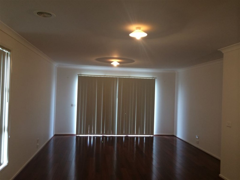 36 Bonneville Parade, Pakenham VIC 3810