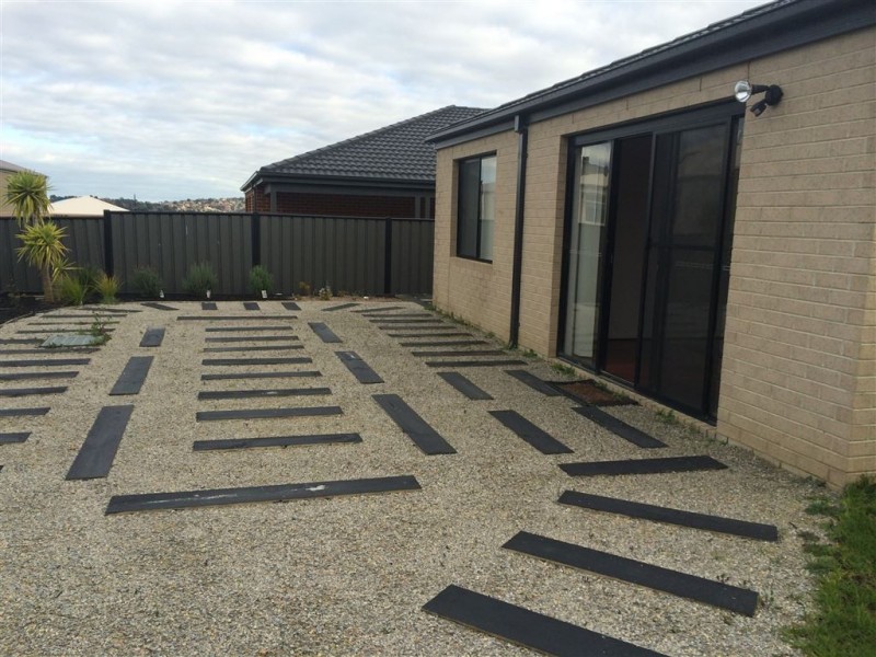 36 Bonneville Parade, Pakenham VIC 3810