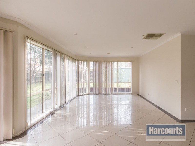 285 Ormond Rd, Narre Warren South VIC 3805