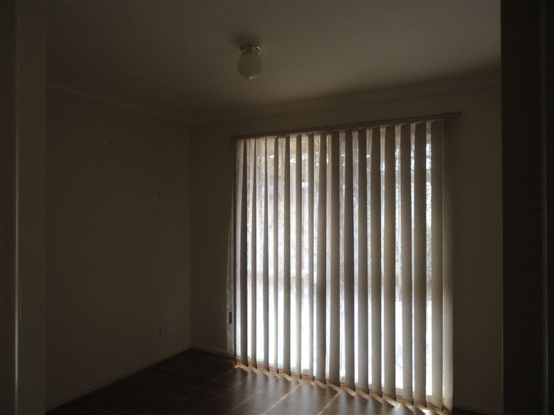 82 Courtenay Avenue, Cranbourne North VIC 3977