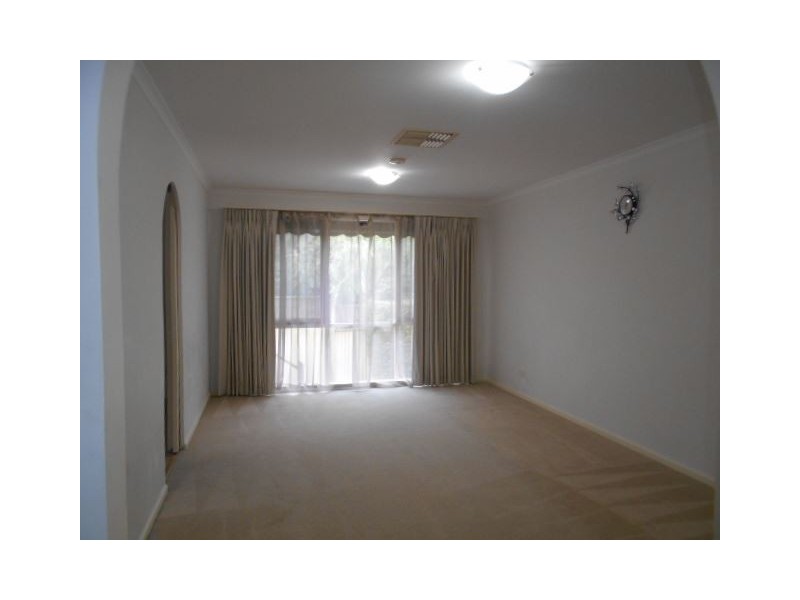 2/38 Blackwood Drive, Narre Warren VIC 3805