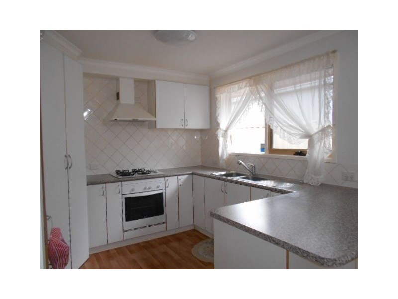 2/38 Blackwood Drive, Narre Warren VIC 3805