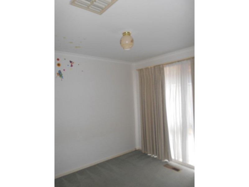 2/38 Blackwood Drive, Narre Warren VIC 3805