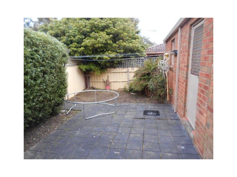 2/38 Blackwood Drive, Narre Warren VIC 3805