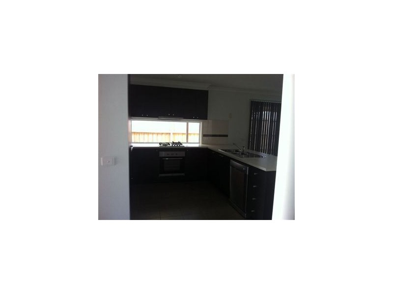 28 Algerd Way, Pakenham VIC 3810