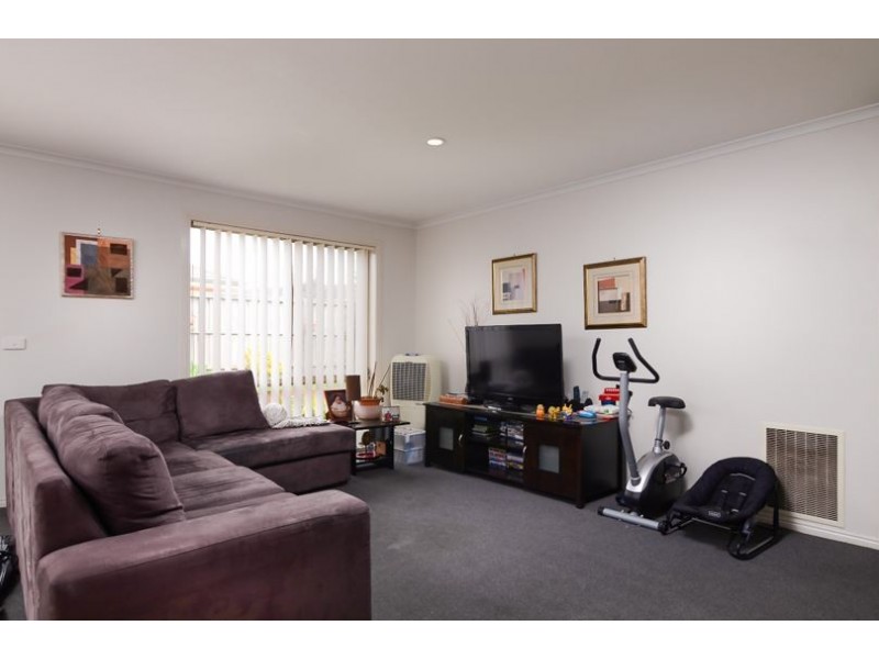 3 Tulip Grove, Cranbourne VIC 3977