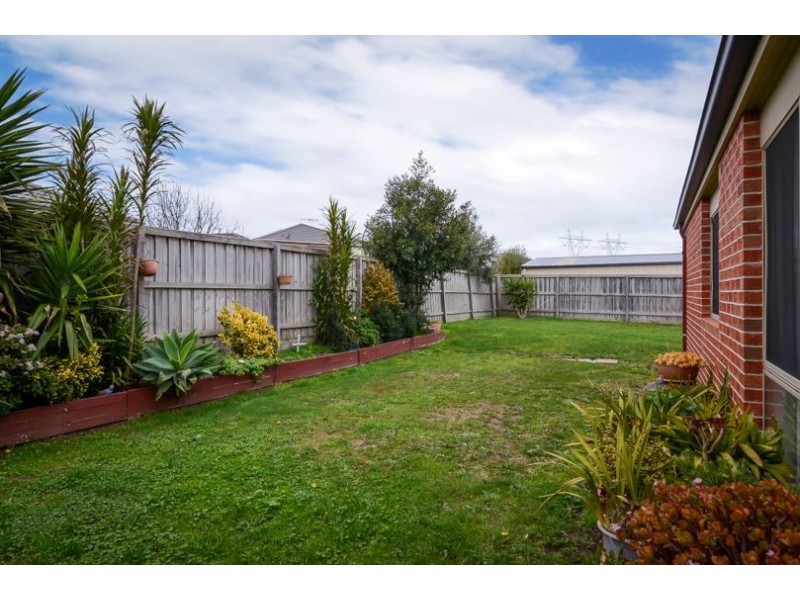 3 Tulip Grove, Cranbourne VIC 3977